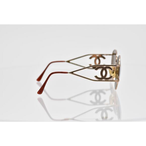 Chanel 05258 45002 Vintage Sunglasses - LENSES FAIR/FRAMES GOOD - READ - Picture 14 of 16